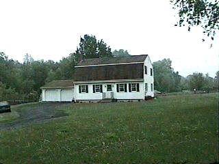 Building photograph for 37 WOODS EDGE RD
